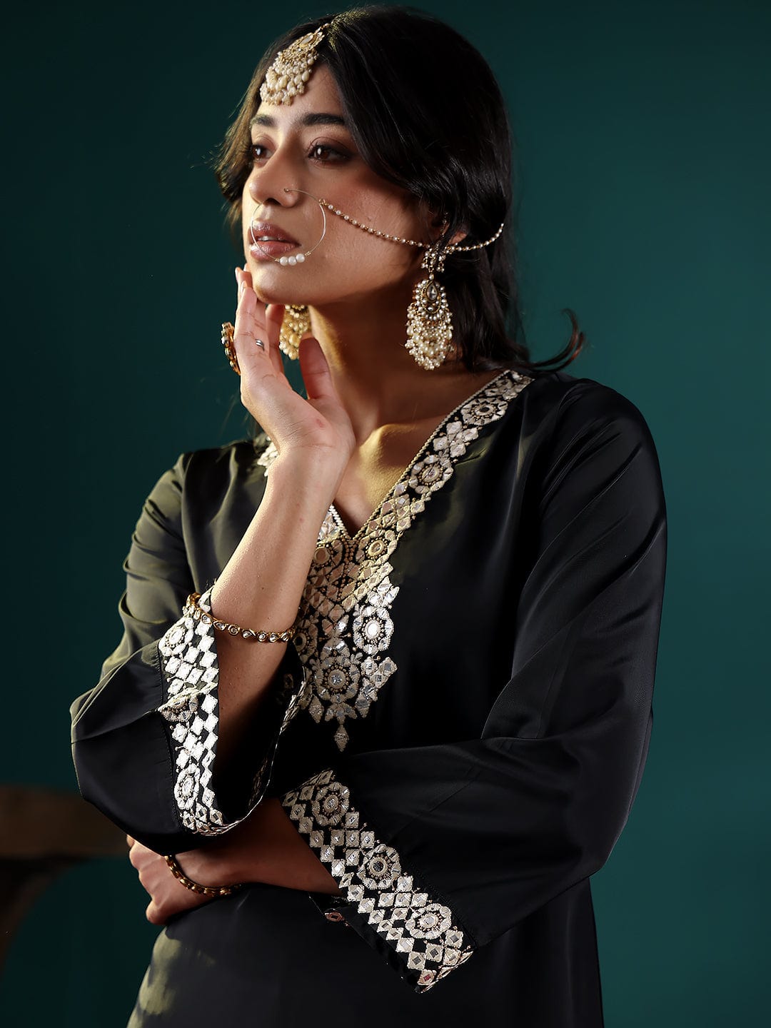 The Kurti Collection Women Black Mirror Embroidered Kurta Set