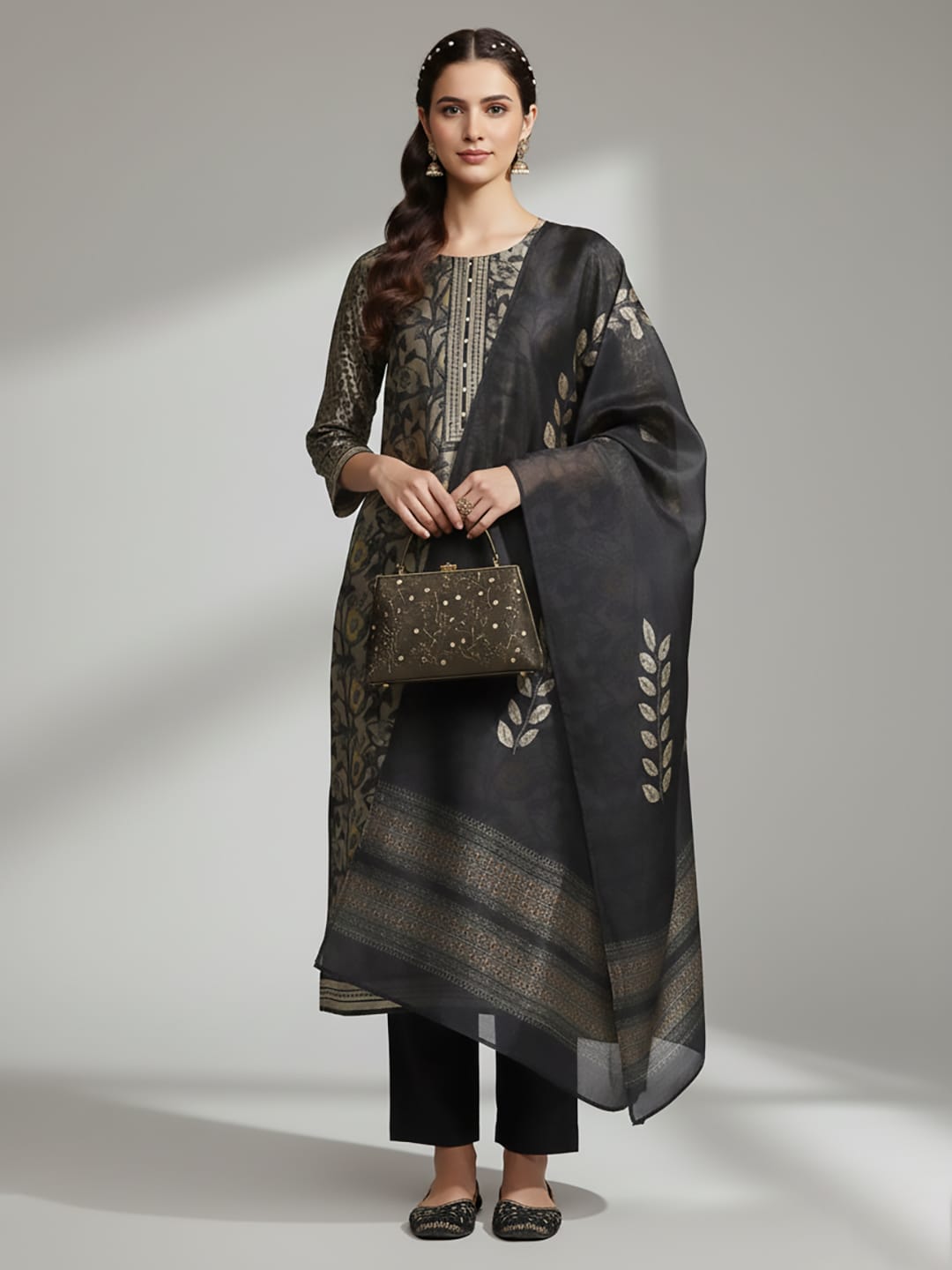 The Kurti Collection Women Grey Floral Printed Round Neck Straight Kurta Paired With Bottom And Printed Dupatta.