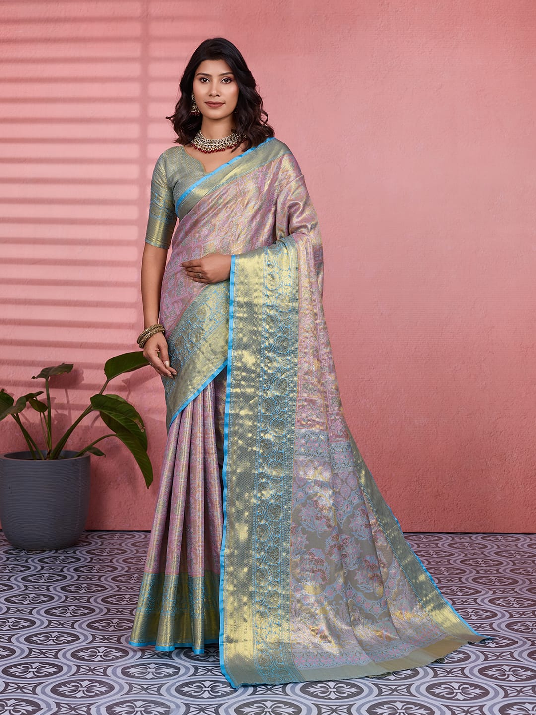 Luxurious silk Saree with rich woven pallu design
