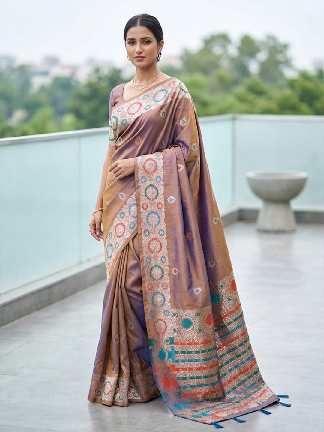 Luxurious silk Saree with rich woven pallu design