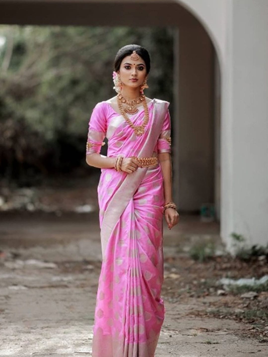 Ethnic Motifs Silk Cotton Handloom Banarasi Saree