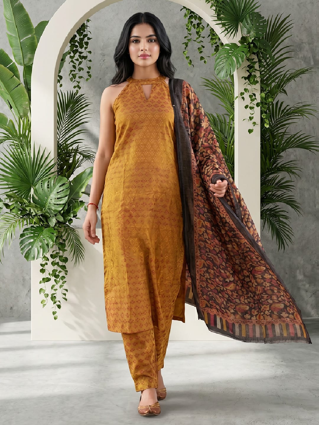 Textured Copper Kurta Set With Duaptta