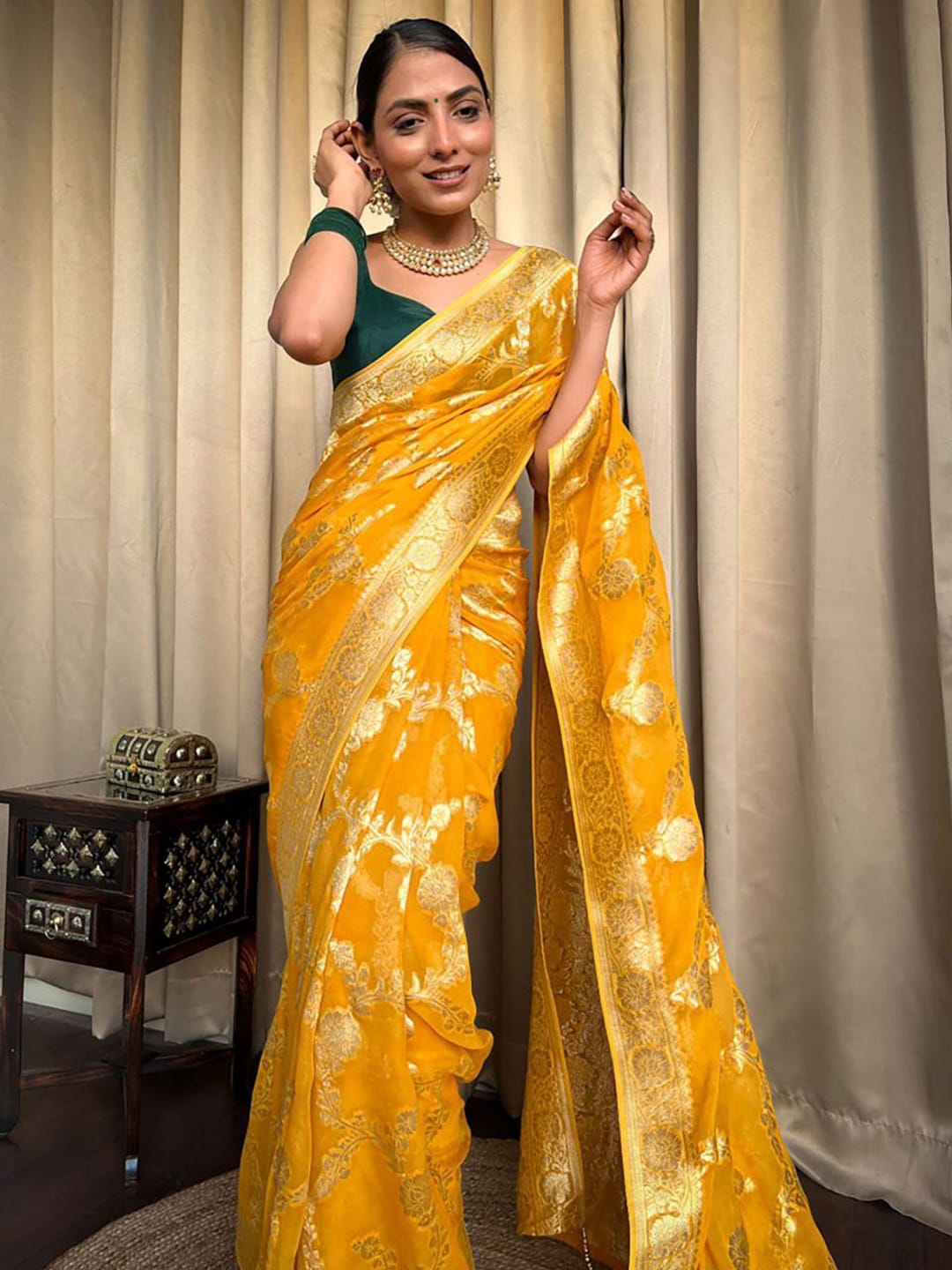 Ethnic Motifs Silk Cotton Handloom Banarasi Saree