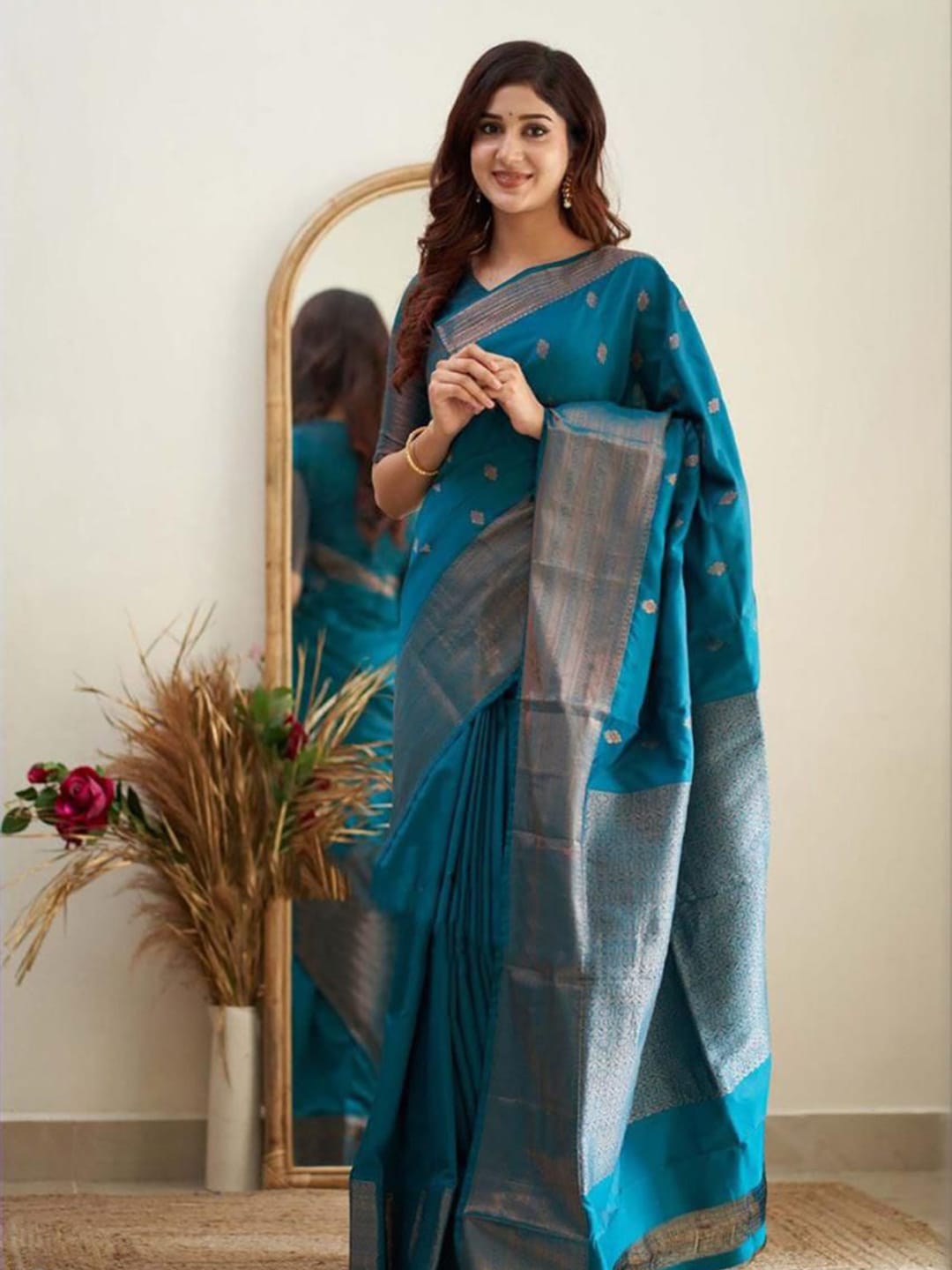 Ethnic Motifs Silk Cotton Handloom Banarasi Saree