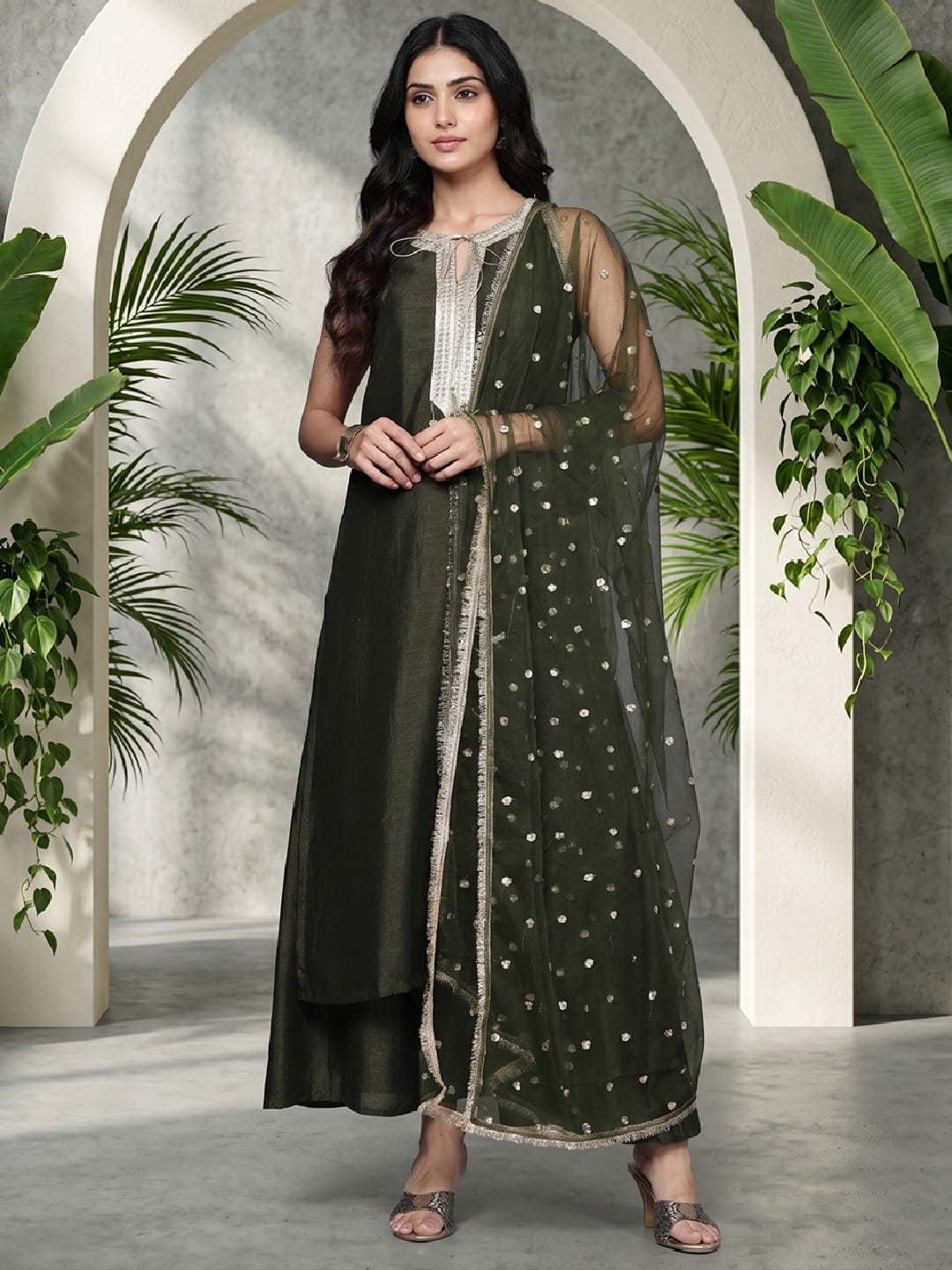 The Kurti Collection Women Olive Green Lace Embellished Sleeveless Straight Kurta Paired With Tonal Plazzo And Dupatta