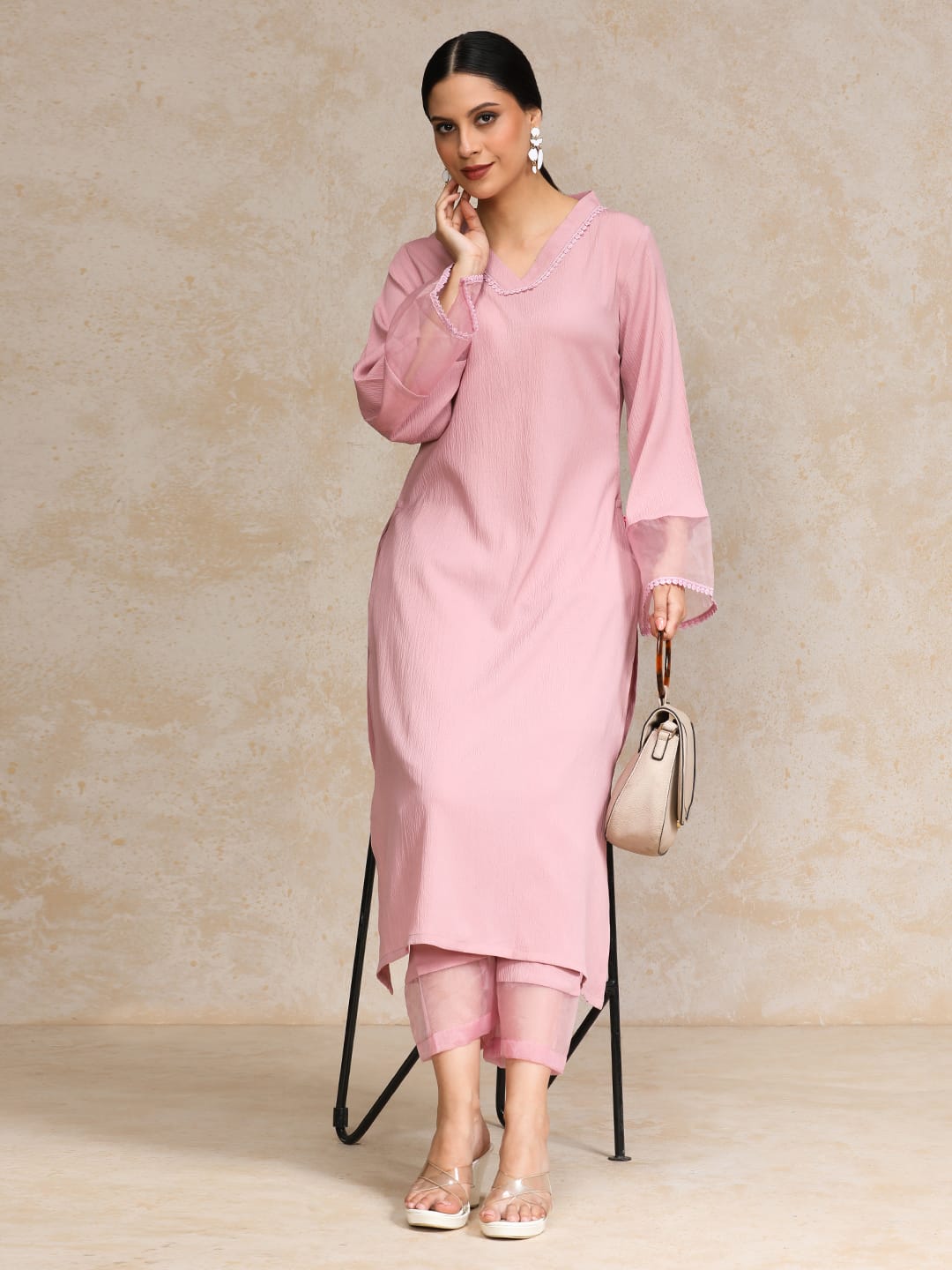 The Kurti Collection Women Pink Straight Kurta Paired With Tonal Bottom