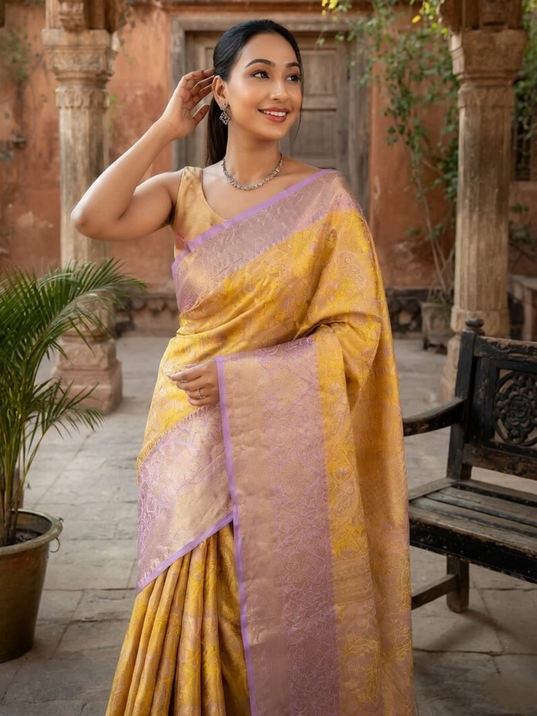 Luxurious silk Saree with rich woven pallu design
