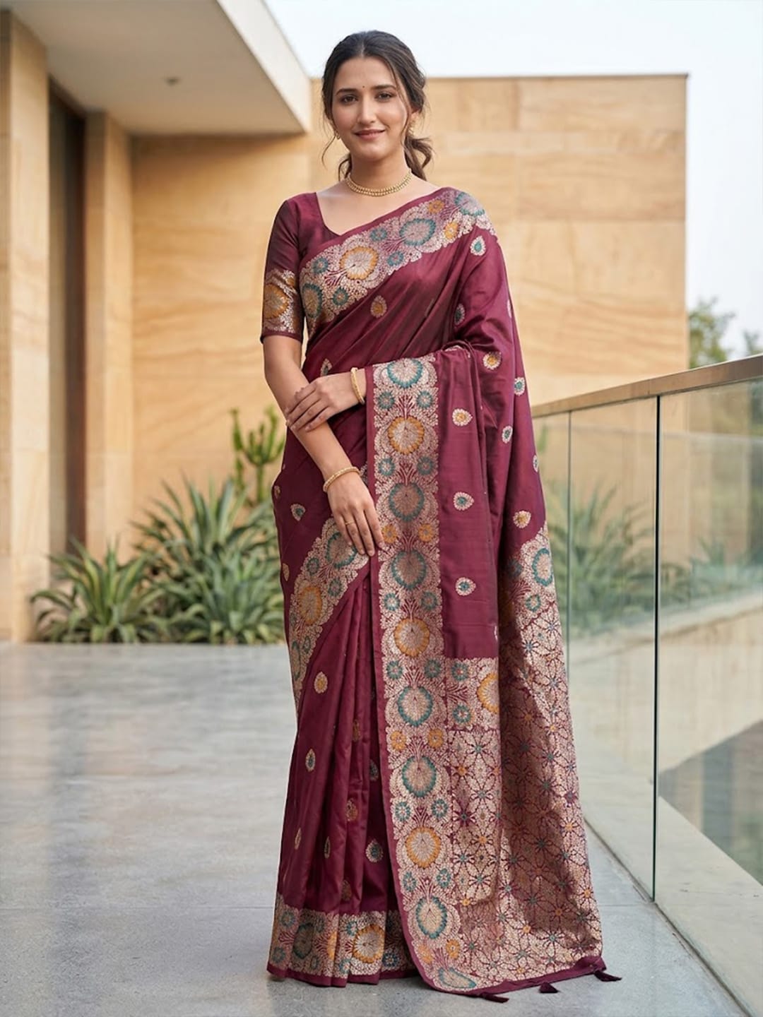 Luxurious silk Saree with rich woven pallu design