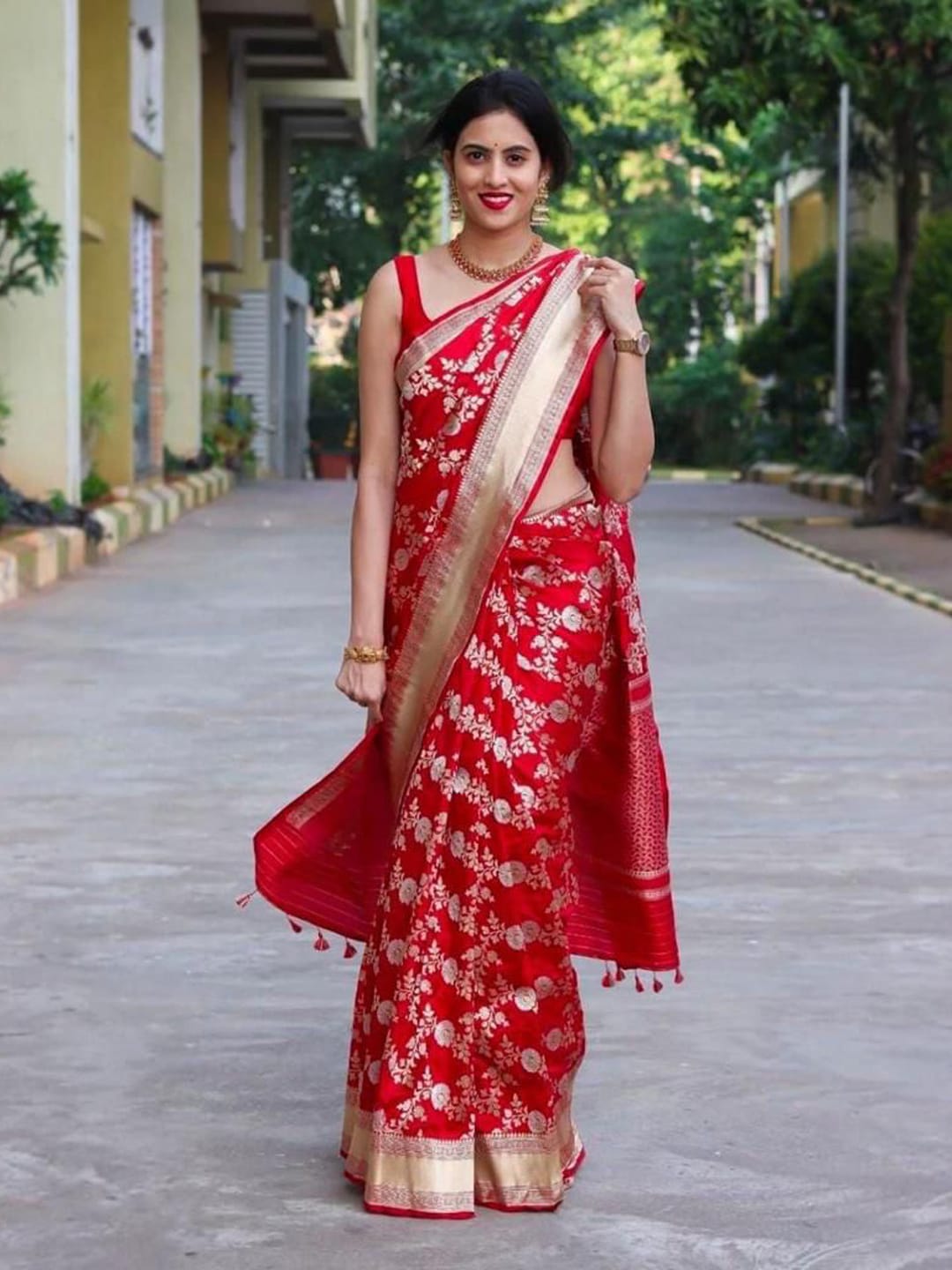 Ethnic Motifs Silk Cotton Handloom Banarasi Saree
