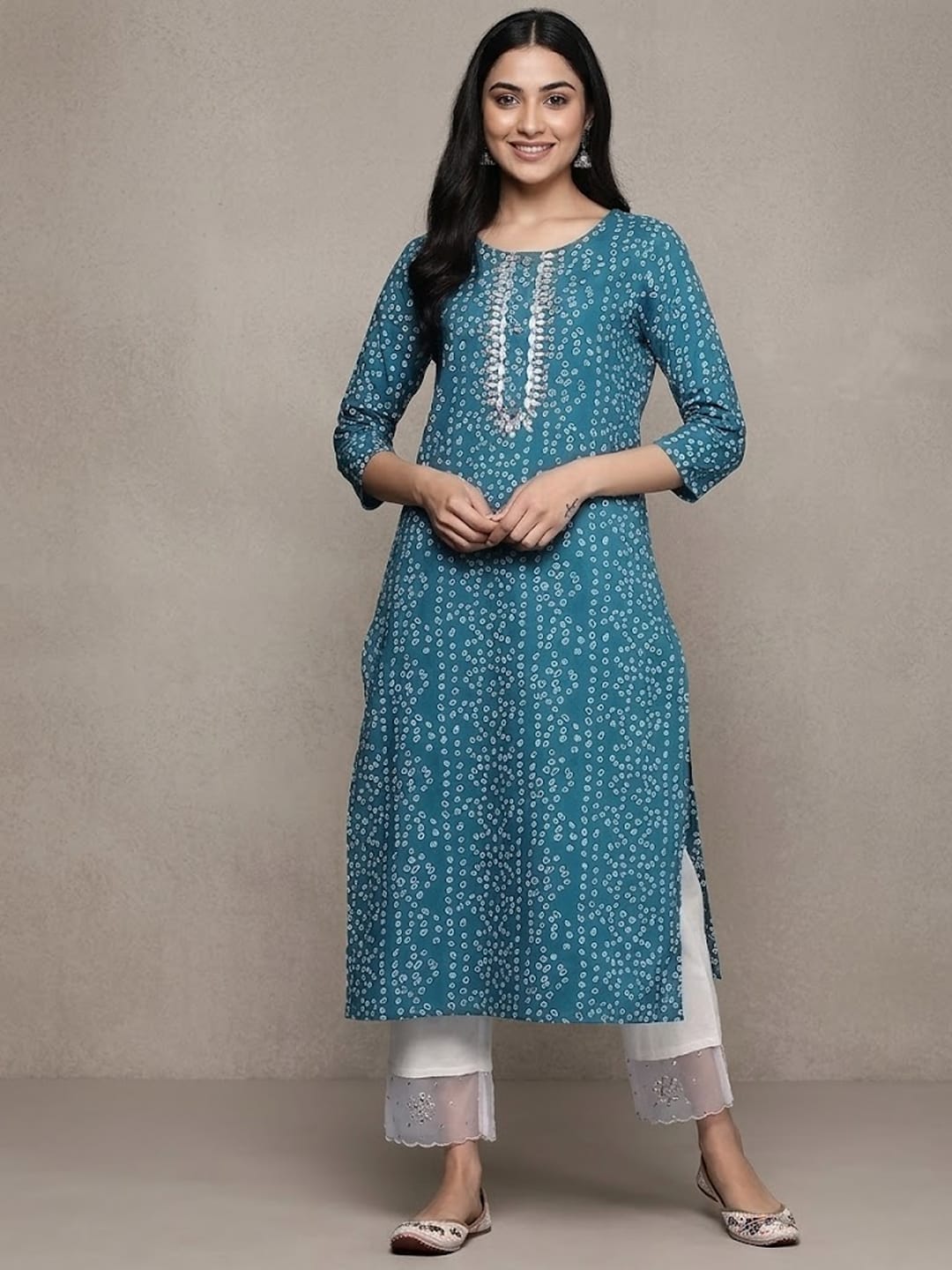 The Kurti Collection Women Turqoise Blue Bandhani Print Gotta Embellished Straight Kurta With Three Quarter Sleeves