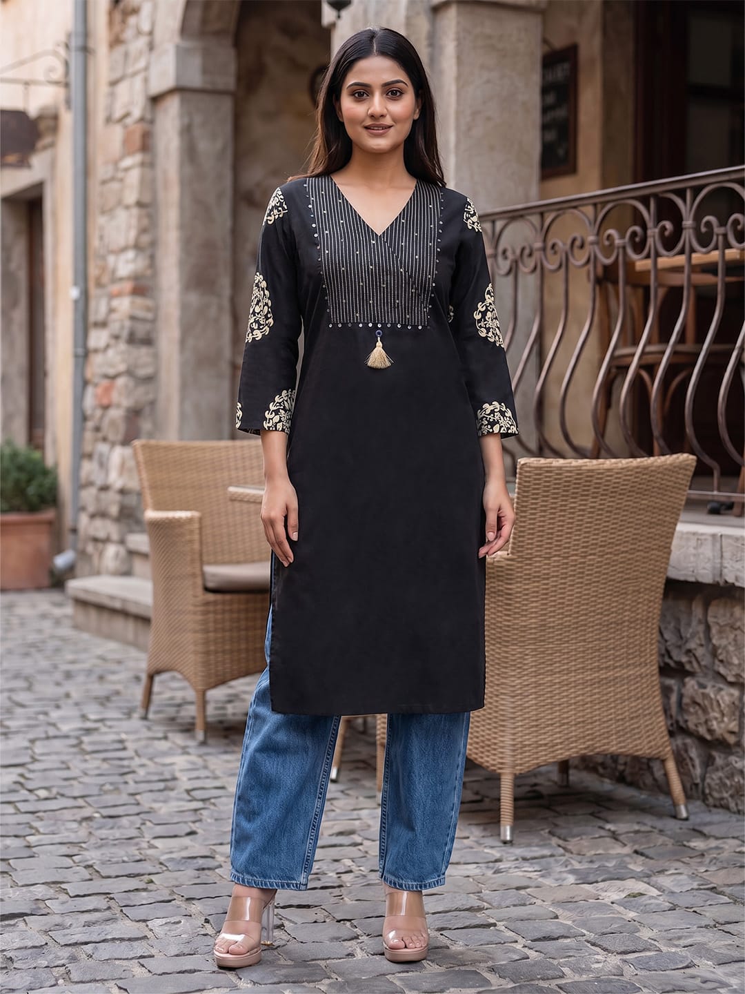 Tassel-Drop Noir Women's Kurta