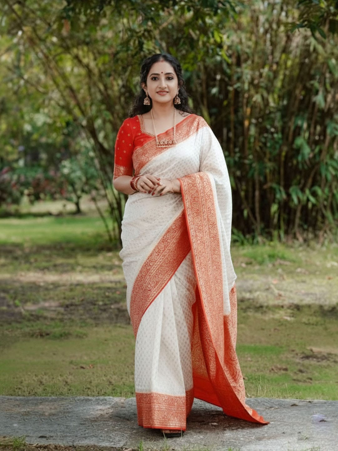 Ethnic Motifs Silk Cotton Handloom Banarasi Saree