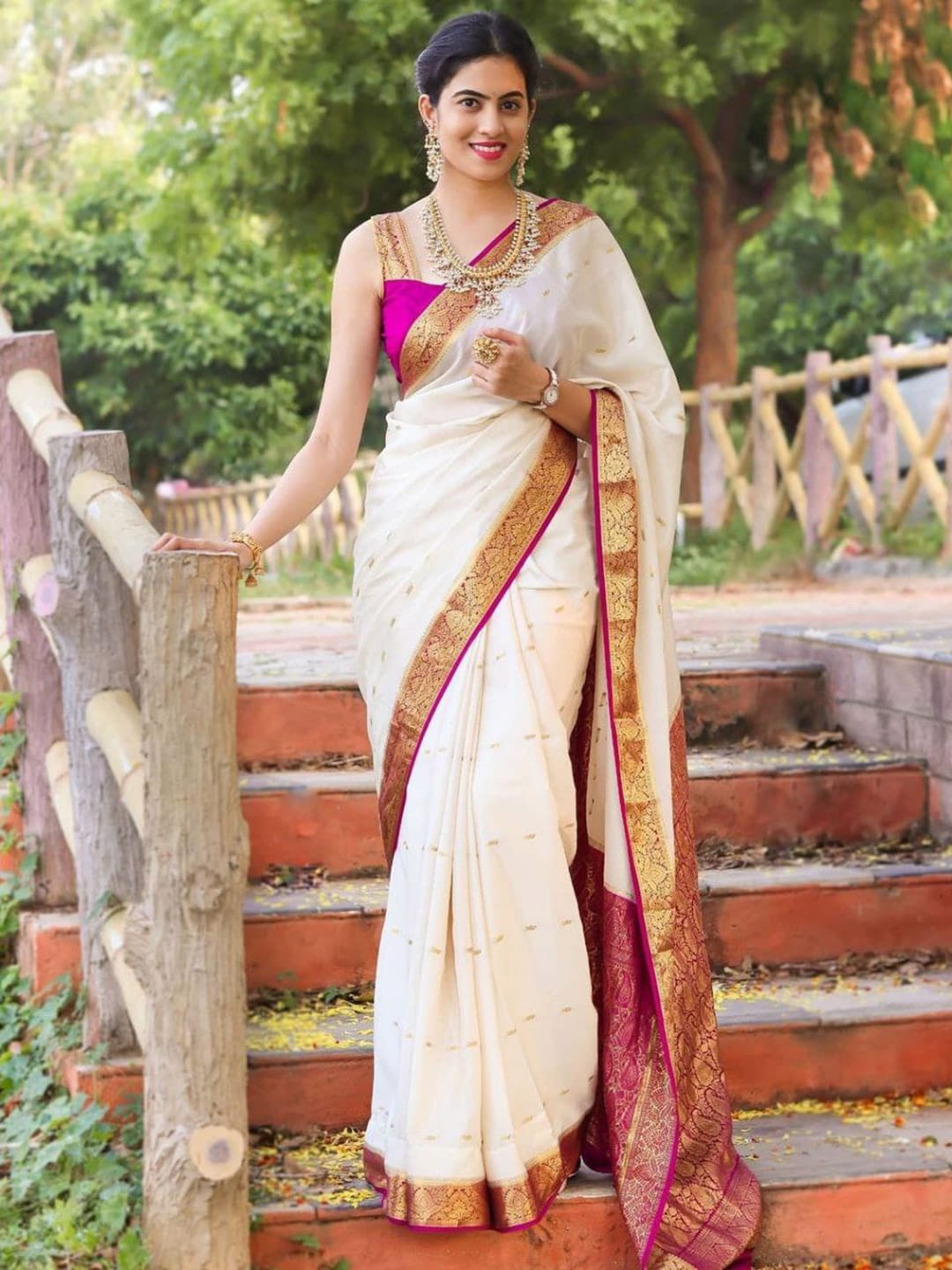 Ethnic Motifs Silk Cotton Handloom Banarasi Saree