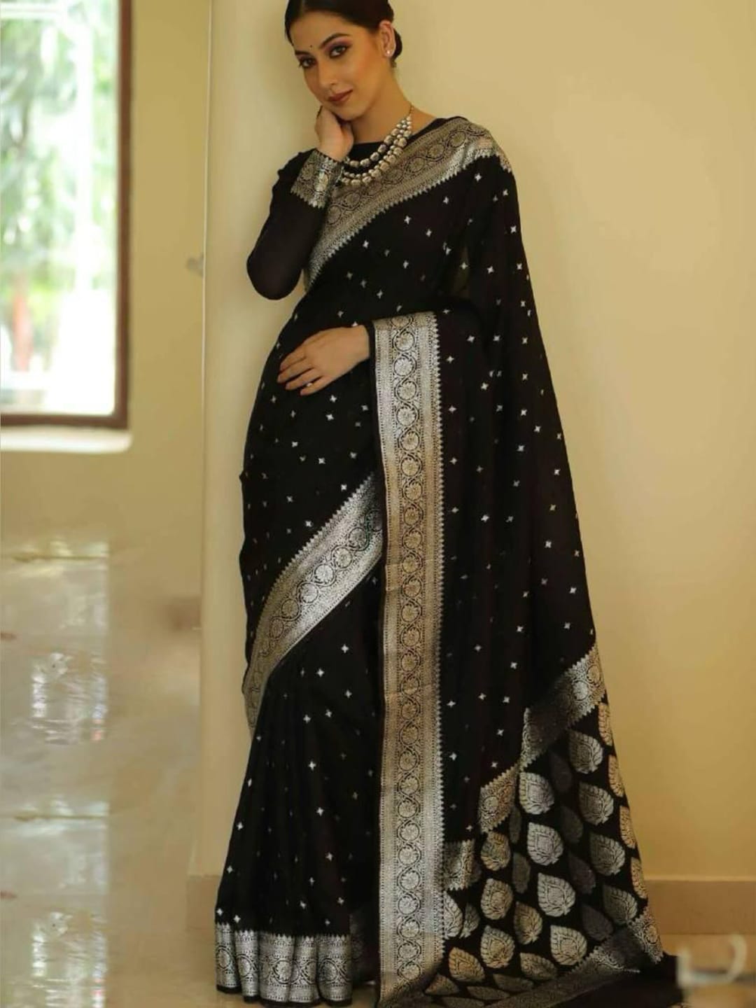 Ethnic Motifs Silk Cotton Handloom Banarasi Saree