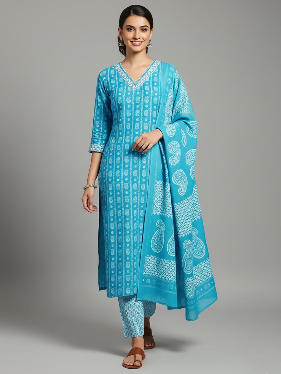 The Kurti Collection Women Floral Printed V Neck Kurta with Trouser & Dupatta