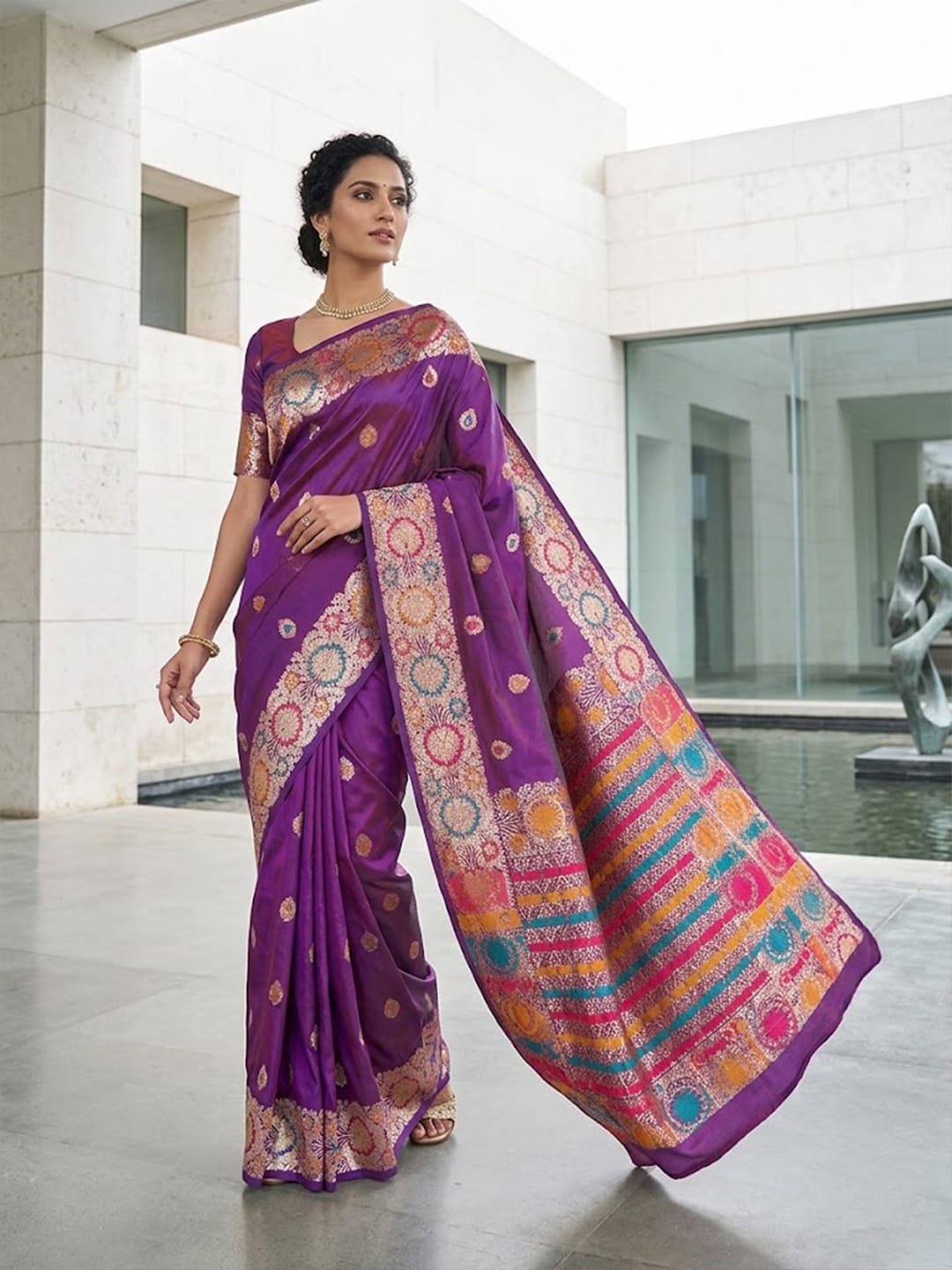 Luxurious silk Saree with rich woven pallu design