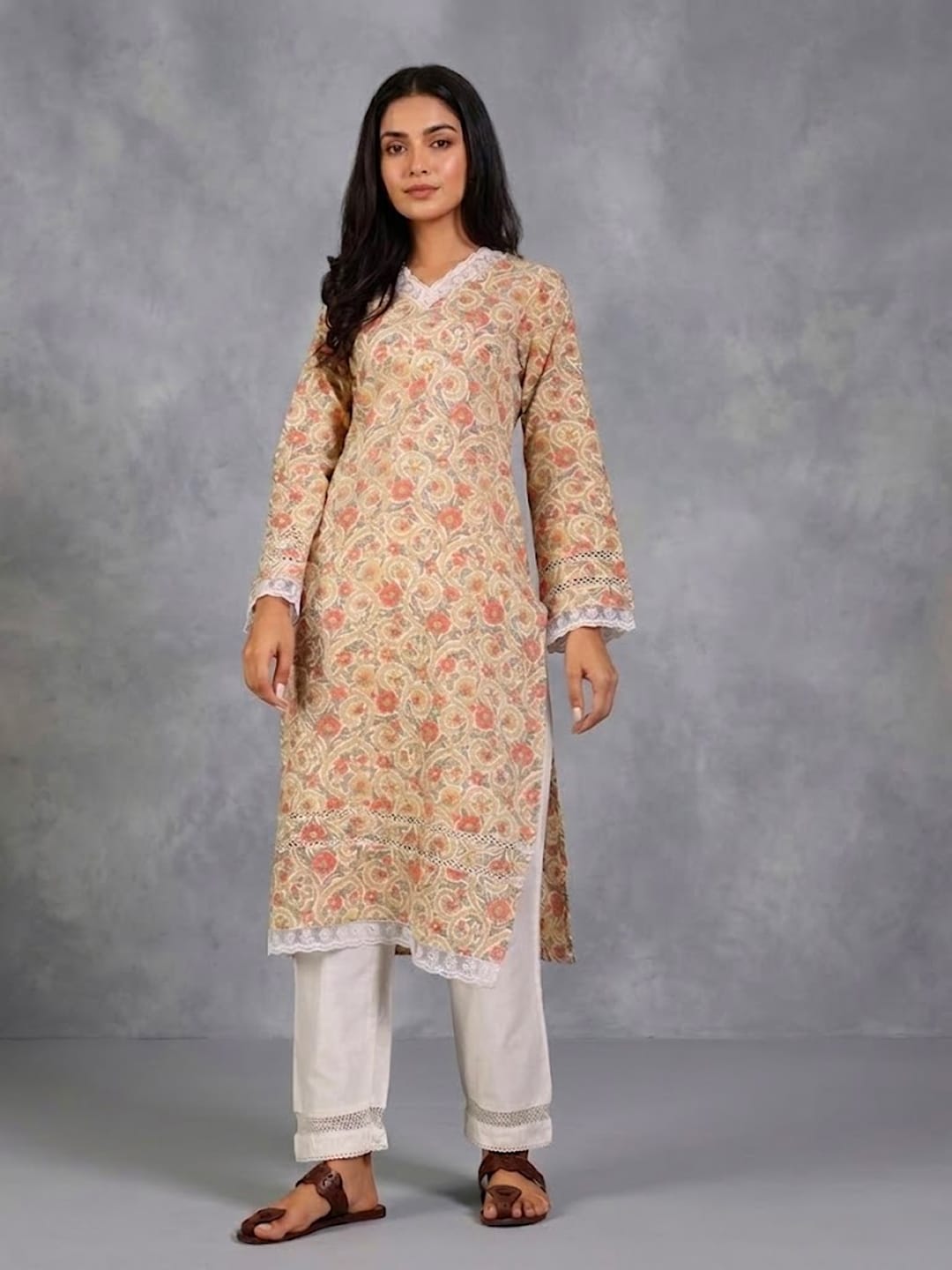 The Kurti Collection Women Off White Floral Prnted Straight Kurta