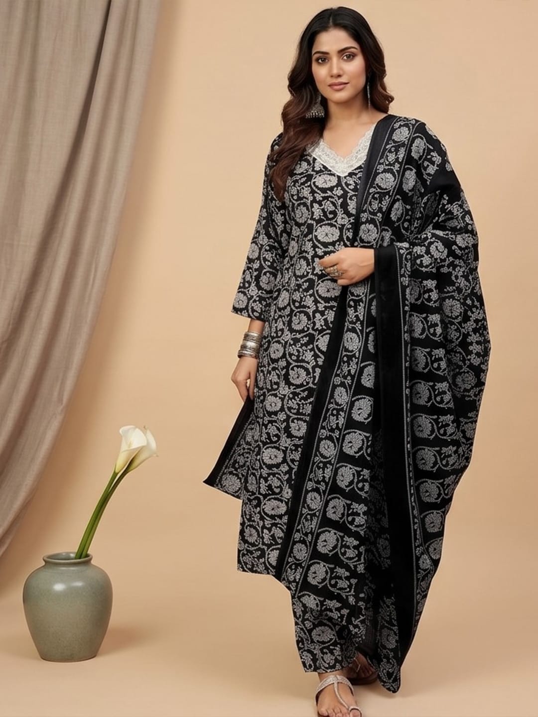 The Kurti Collection Women V-Neck Black Kurta Set With Dupatta