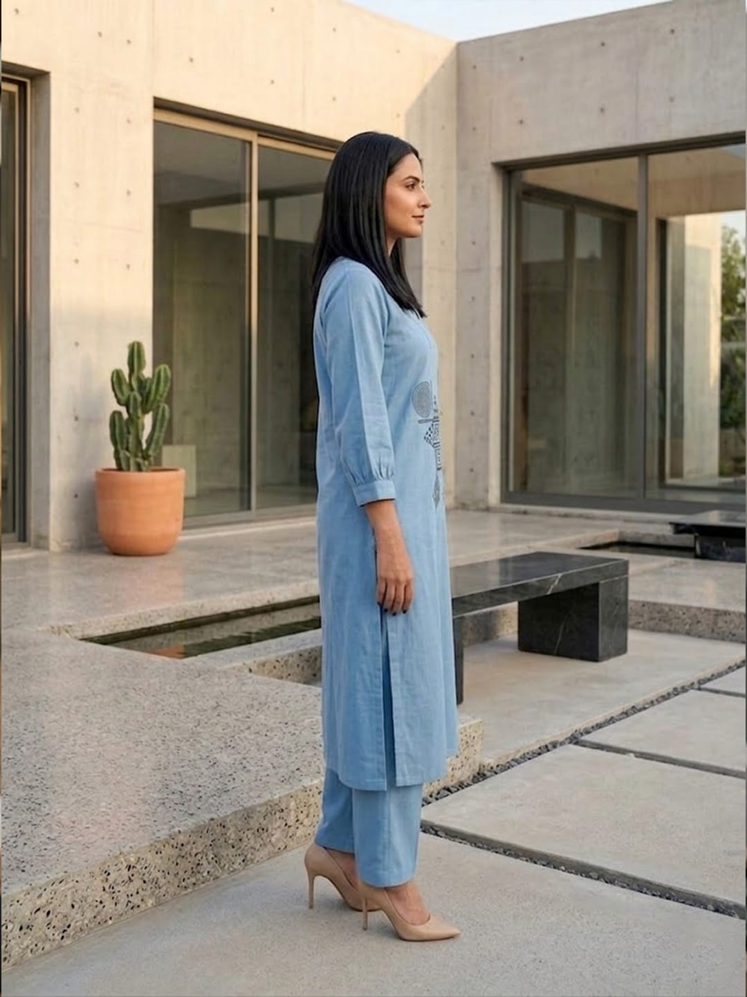 Glass Neck Blue Kurta Set In Cotton