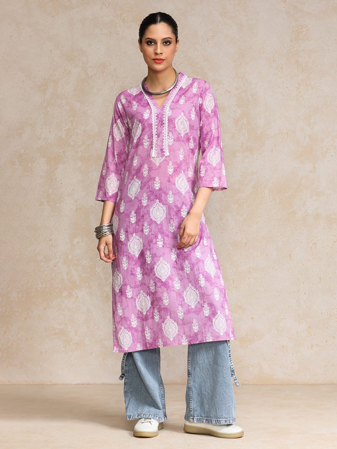 The Kurti Collection Women Lavender 3/4Th Sleeve, V Neck Collared Kurta.