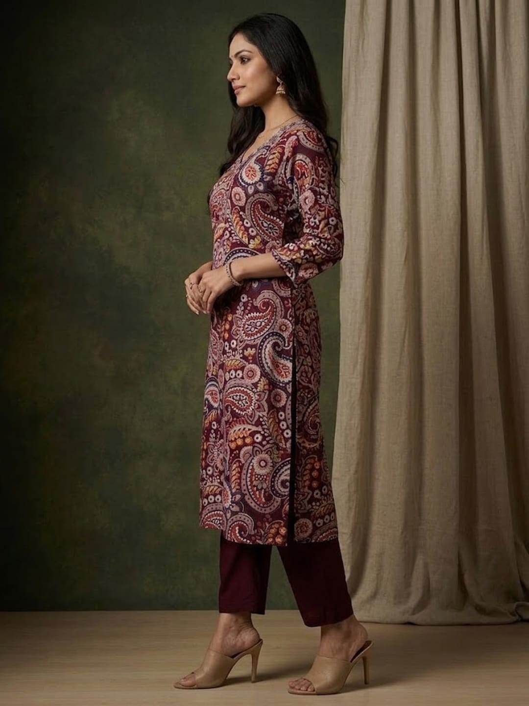 The Kurti Collection Women Paisely Printed Sequin Embroidered V Neck Kurta