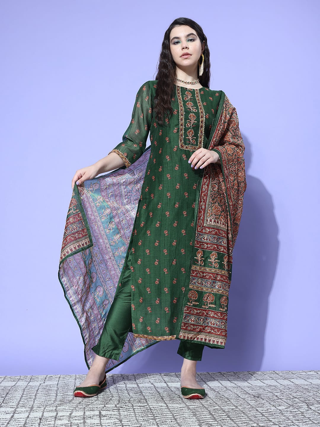 The Kurti Collection Women Green Floral Printed Kurta Paired With Tonal Bottom And Thread Embroidered Dupatta