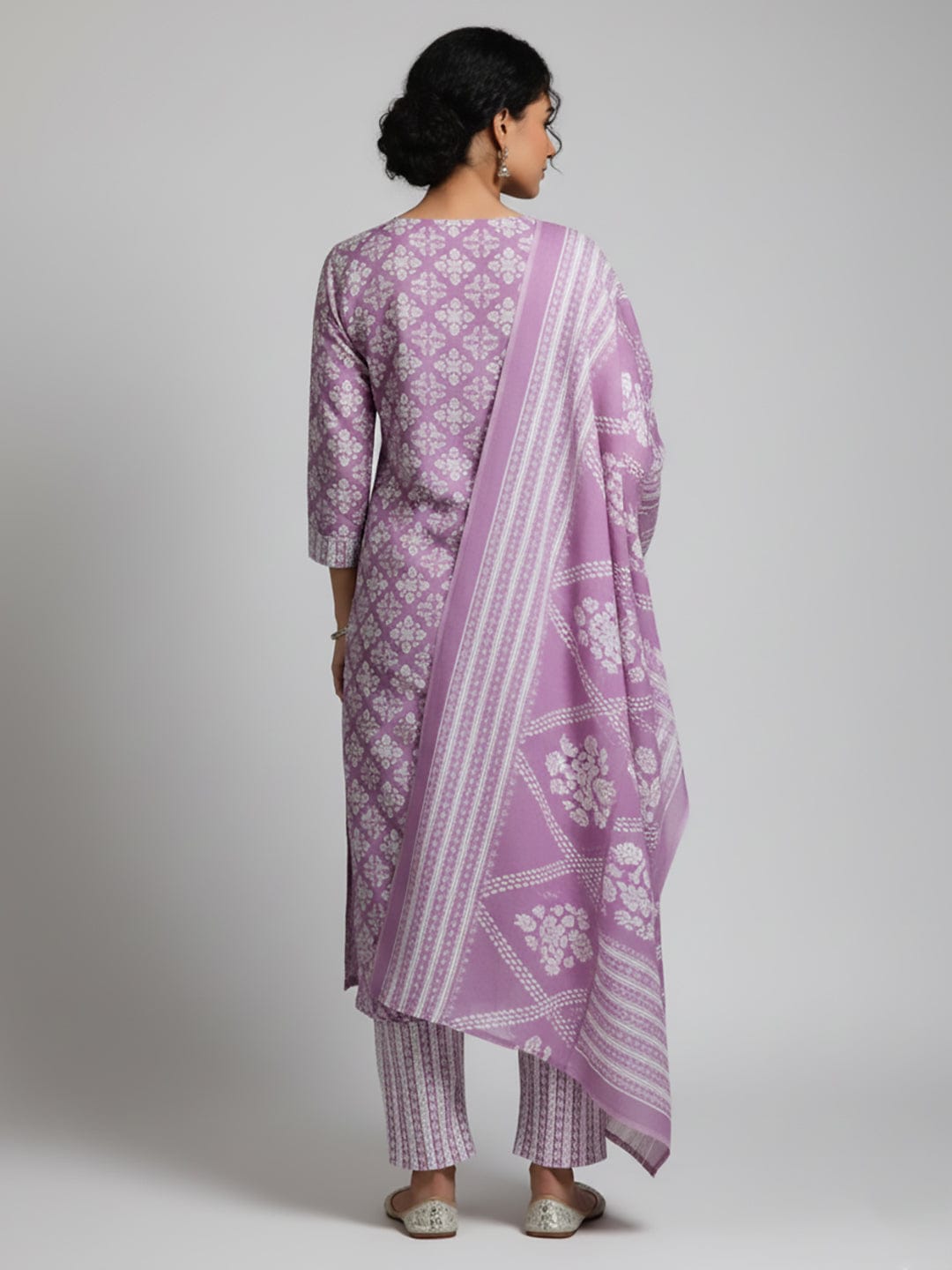 The Kurti Collection Women Floral Printed V Neck Kurta with Trouser & Dupatta
