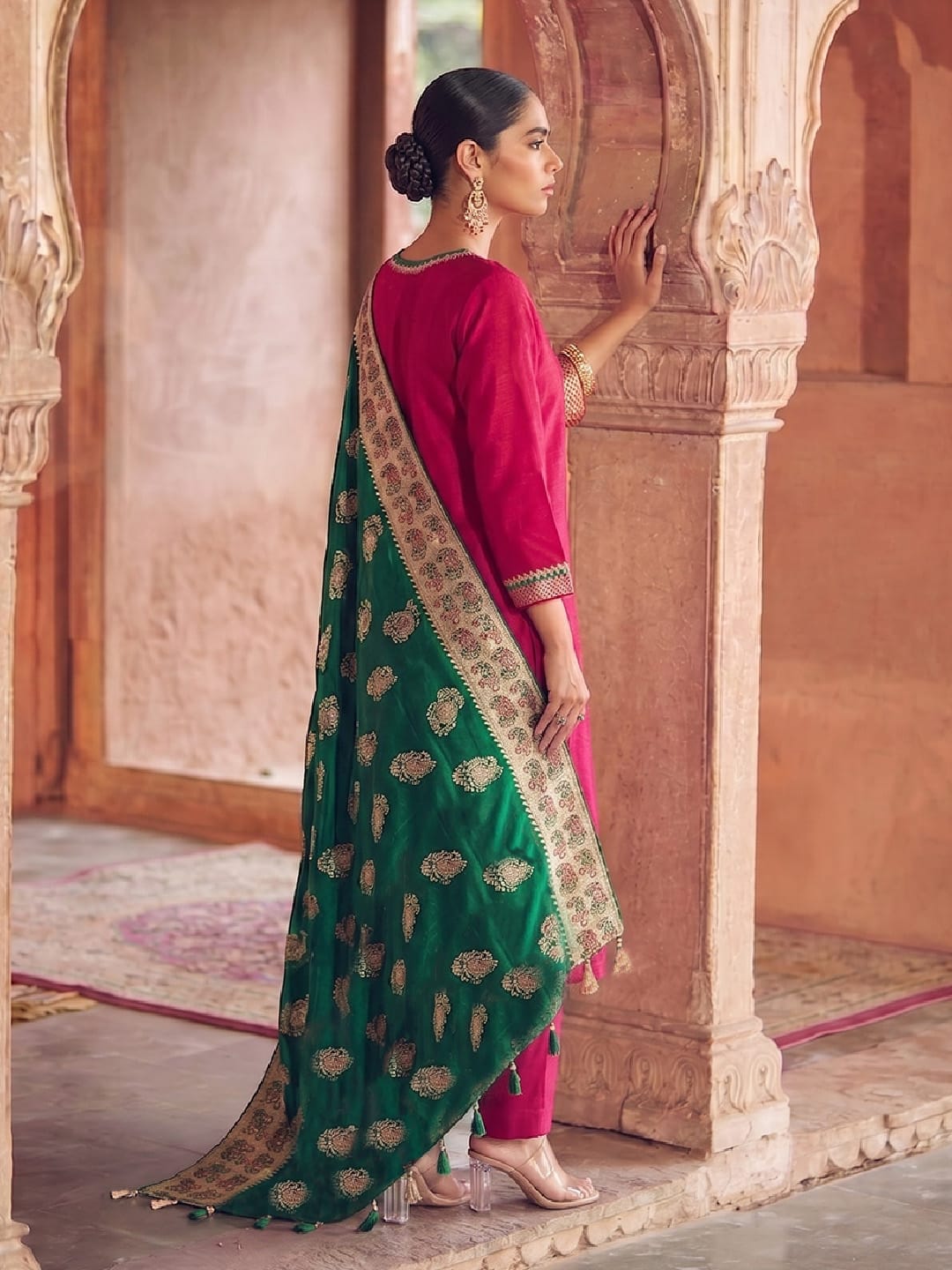 Women's Fuchsia Charm Straight Kurta Set