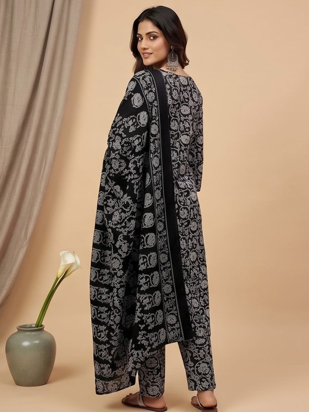 The Kurti Collection Women Ethnic Black Kurta Set With Dupatta