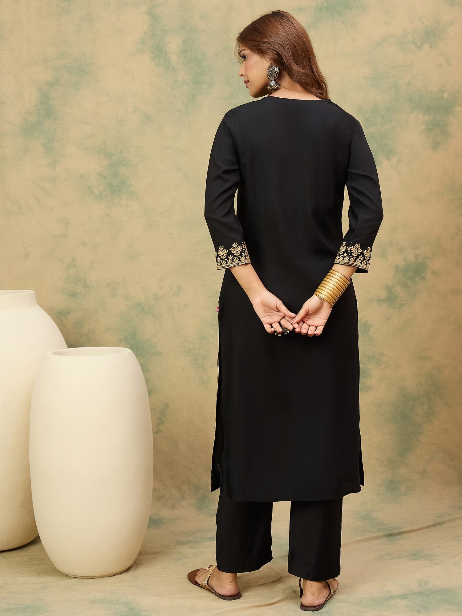 The Kurti Collection Women Floral Motif Thread Embroidered Yoke with All over Buta Kurta