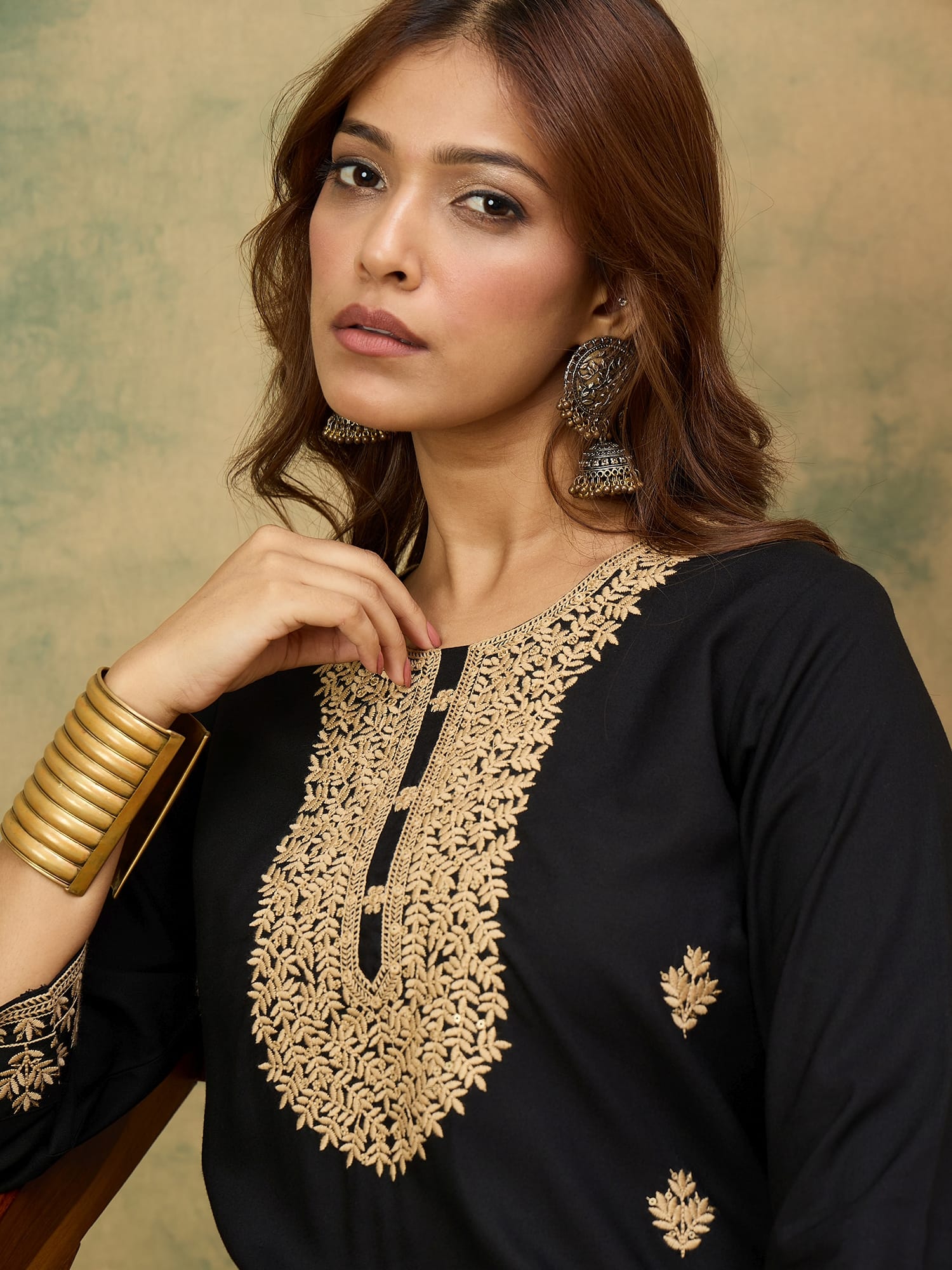 The Kurti Collection Women Floral Motif Thread Embroidered Yoke with All over Buta Kurta