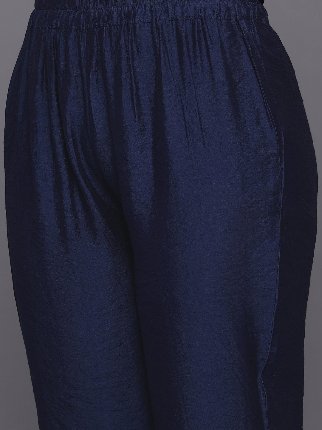 The Kurti Collection Women Navy Blue Leheriya Printed Yoke Embroidered Straight Kurta With Trousers