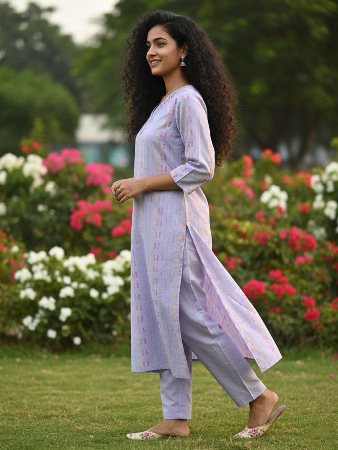 The Lavender Linear kurta Set