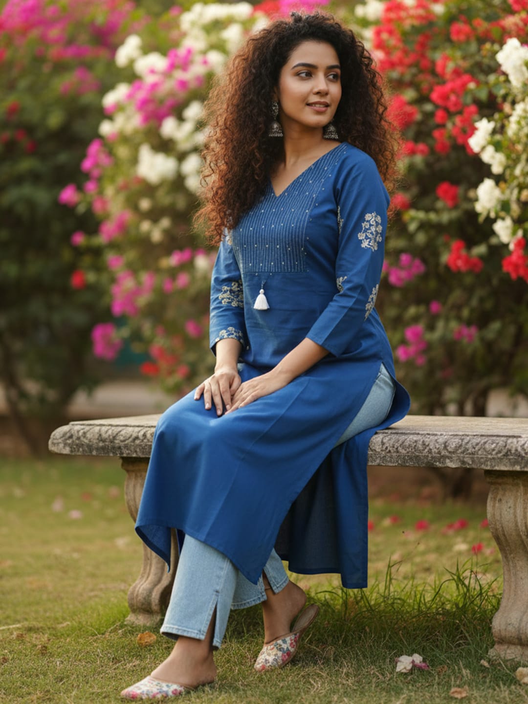 Ethnic Blue and White Printed Straight Kurta