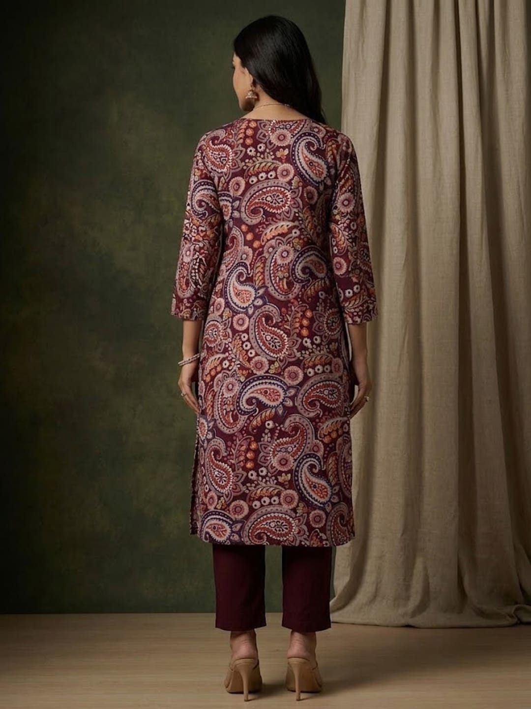 The Kurti Collection Women Paisely Printed Sequin Embroidered V Neck Kurta