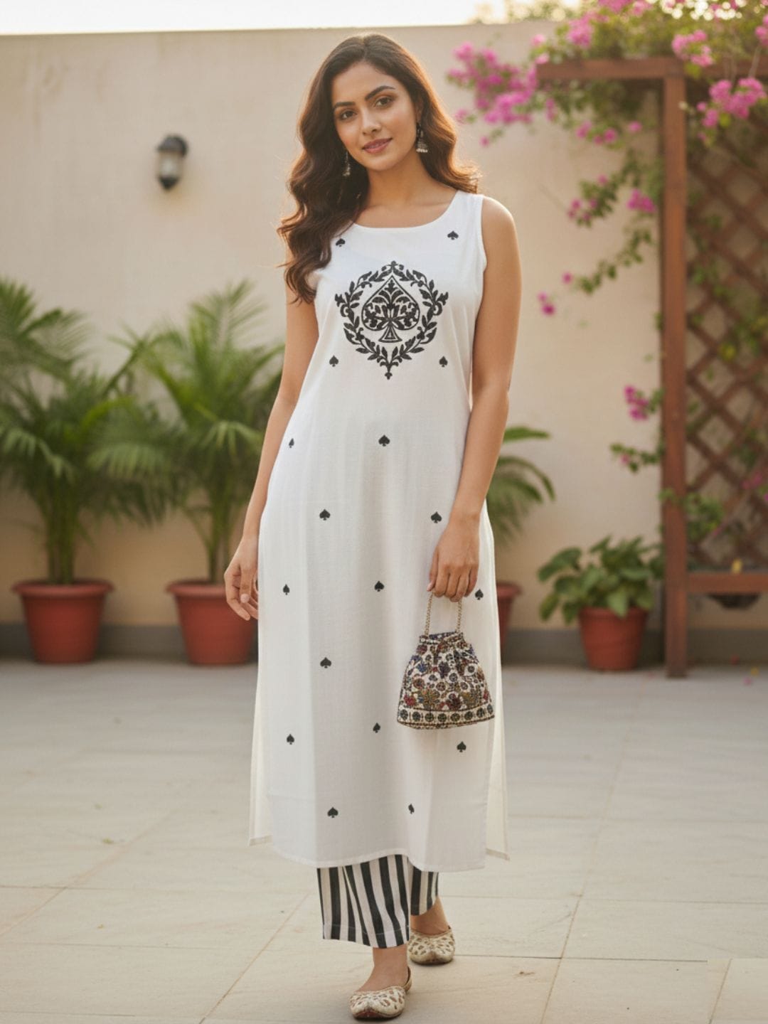 The Kurti Collection Women Ethnic Motifs Embroidered Regular Thread Work Kurta with Trousers