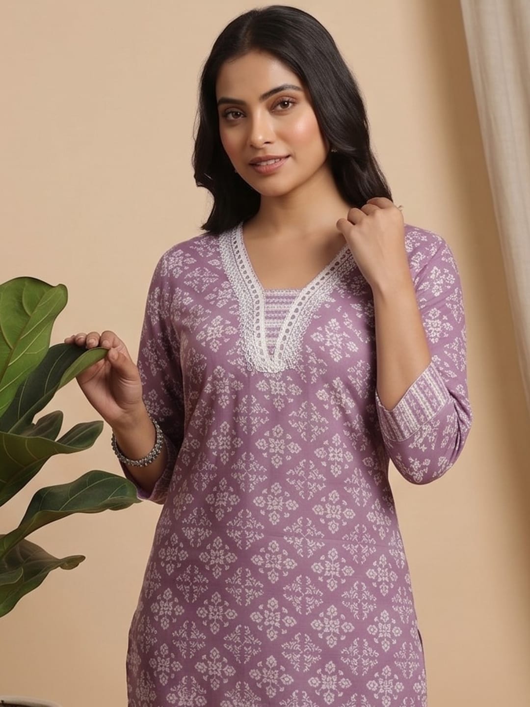 The Kurti Collection Women Floral Printed V Neck Kurta with Trouser & Dupatta