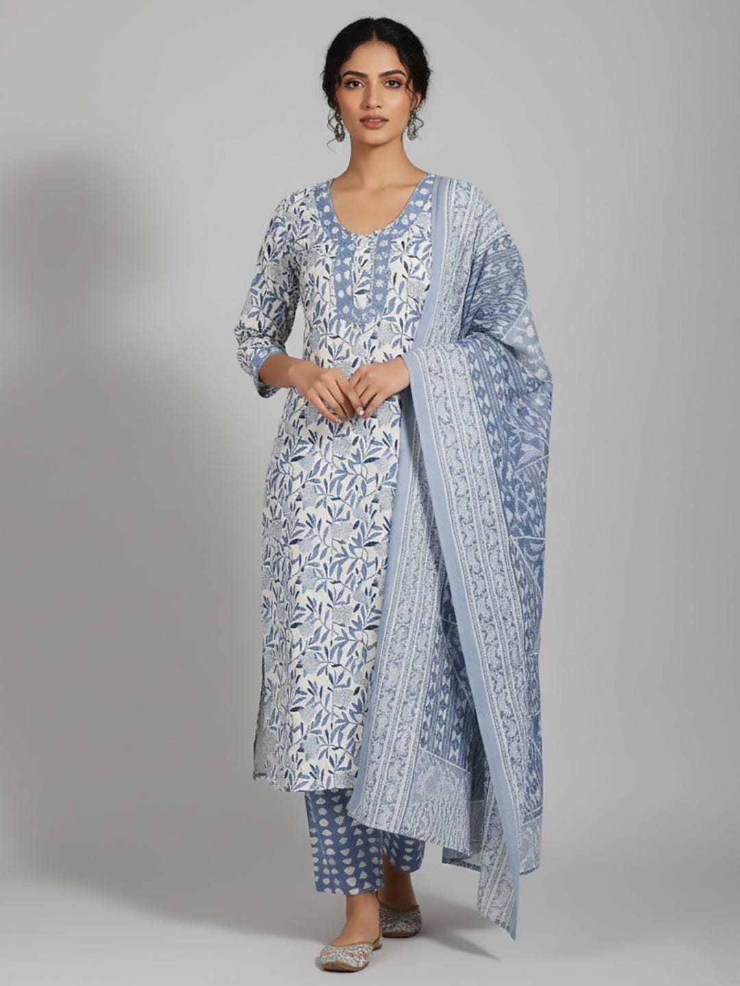 The Kurti Collection Women Ethnic Floral Printed V Neck Straight Kurta with Trouser & Dupatta