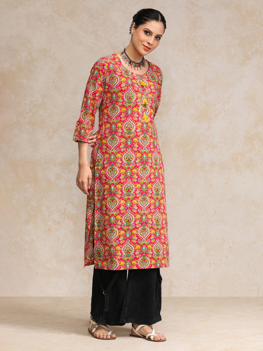 The Kurti Collection Women Pink And Yellow Floral Printed Straight Kurta