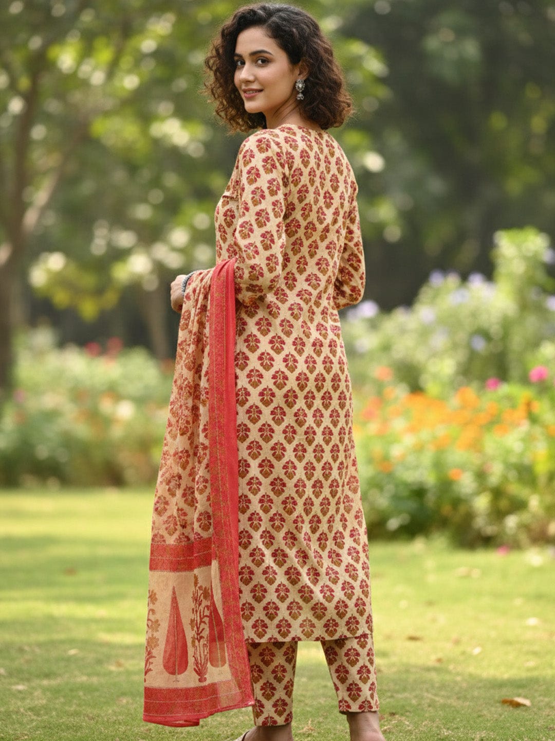 Varanga Ethnic Rust & White Suit Set