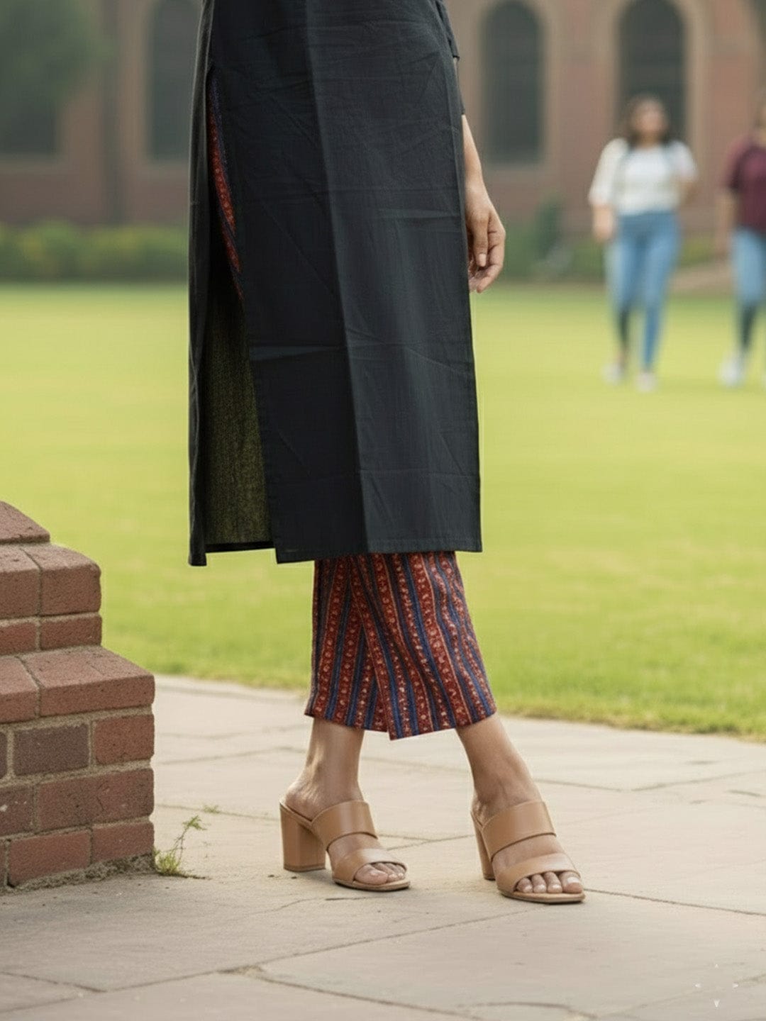 Black Hand-Printed Ethnic Kurta Set in Breathable Cotton