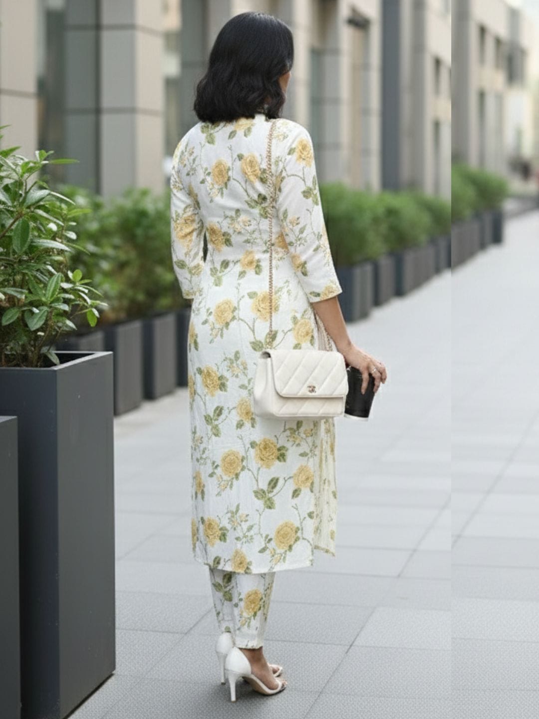 The Kurti Collection Women Floral Printed Regular Kurta with Trousers