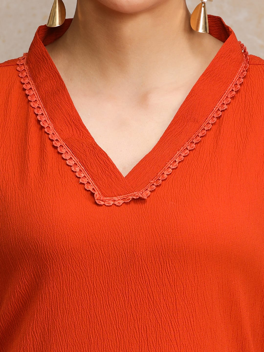 The Kurti Collection Women Rust Straight Kurta Paired With Tonal Bottom