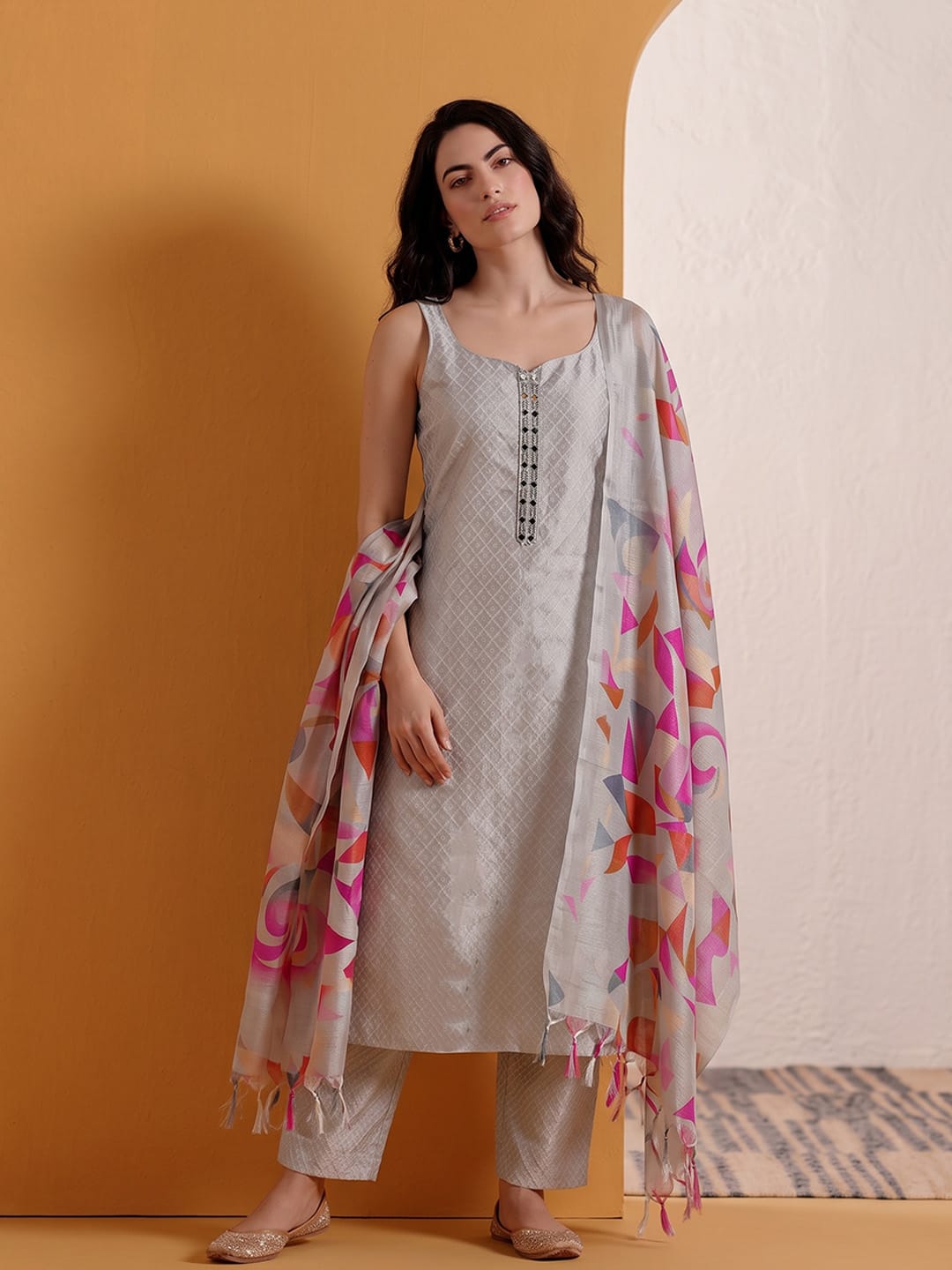 Women's Woven Design Kurta Set With Bhagalpuri Dupatta