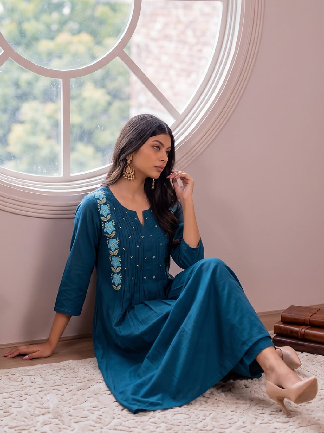 Women's Teal Blue Floral Embroidered Kurta With Trousers