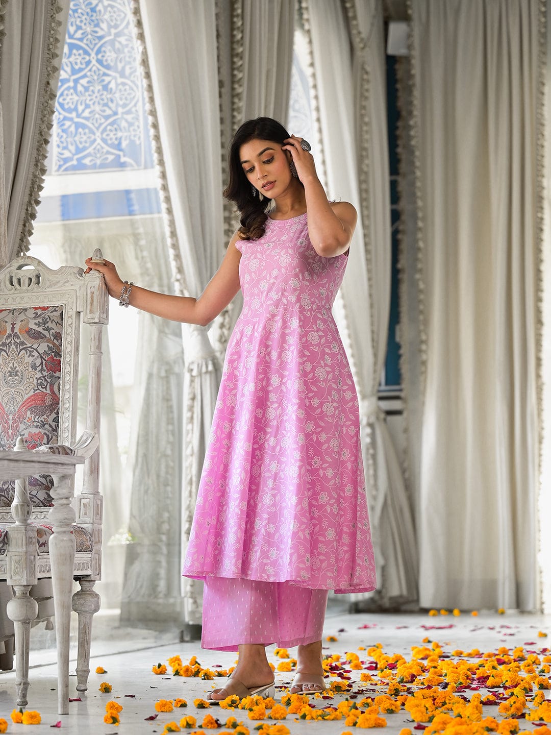 The Kurti Collection Women Lavender And White Floral Printed Anarkali Kurta Paired With Tonal Bottom