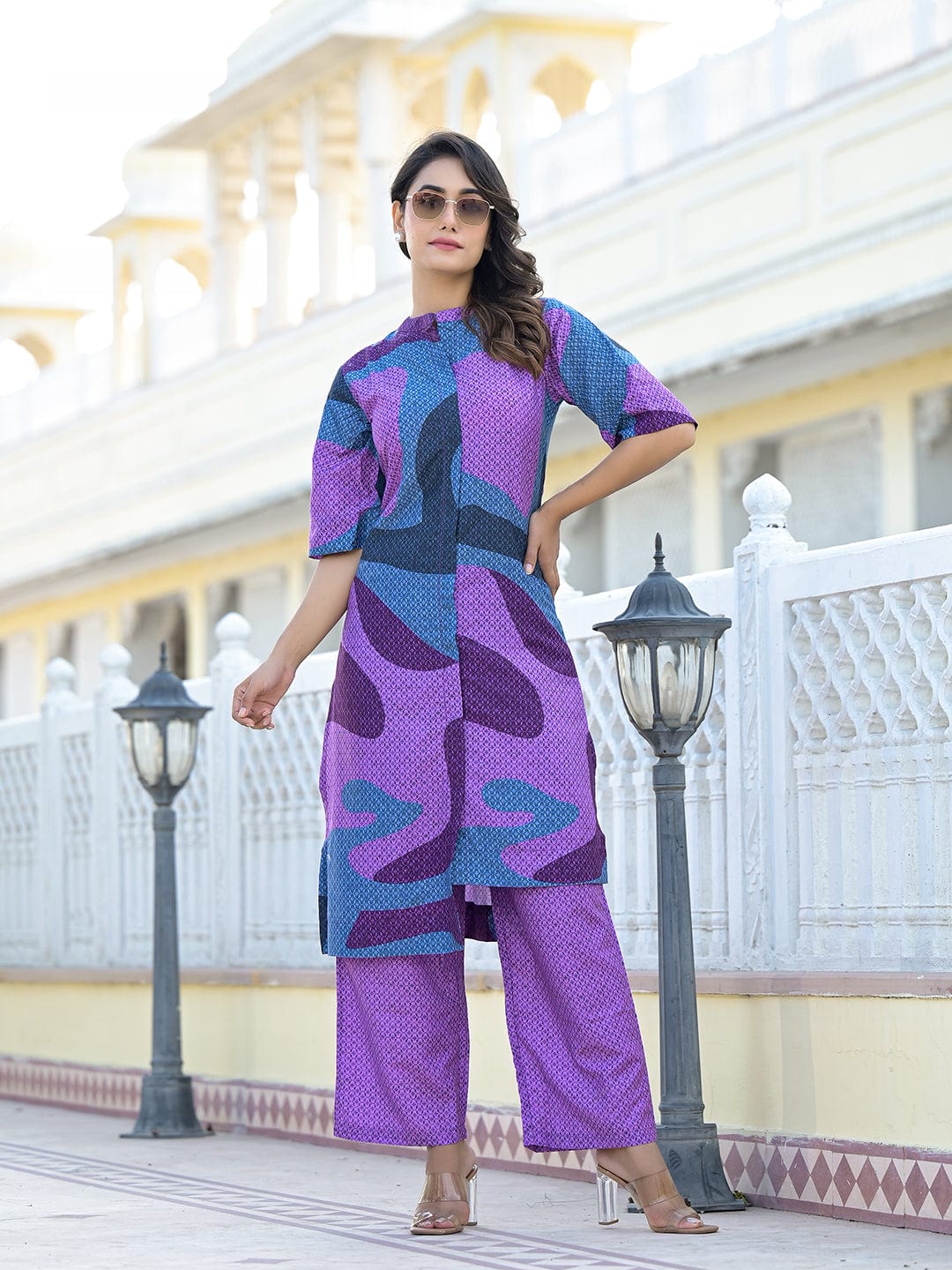 The Kurti Collection Abstract Printed Mandarin Collar, High Low Straight Kurta With Side Slits Paired With Tonal Bottom