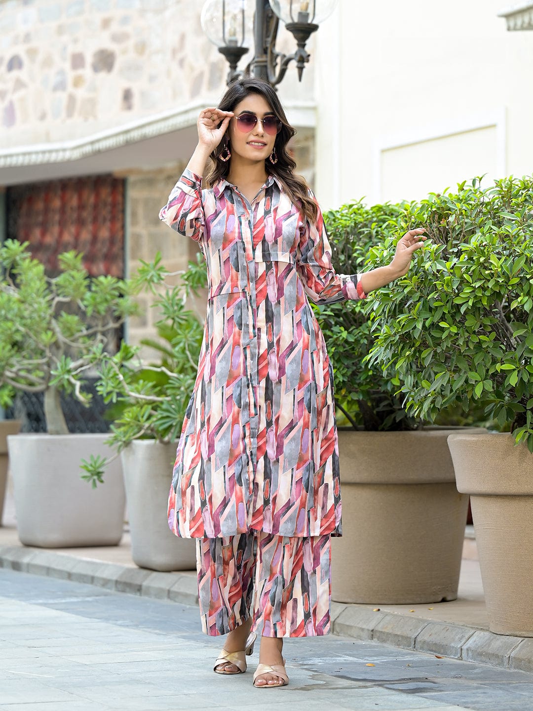 The Kurti Collection Women Multi Colour Shirt Collar Side Slit Tunic Paired With Tonal Bottom