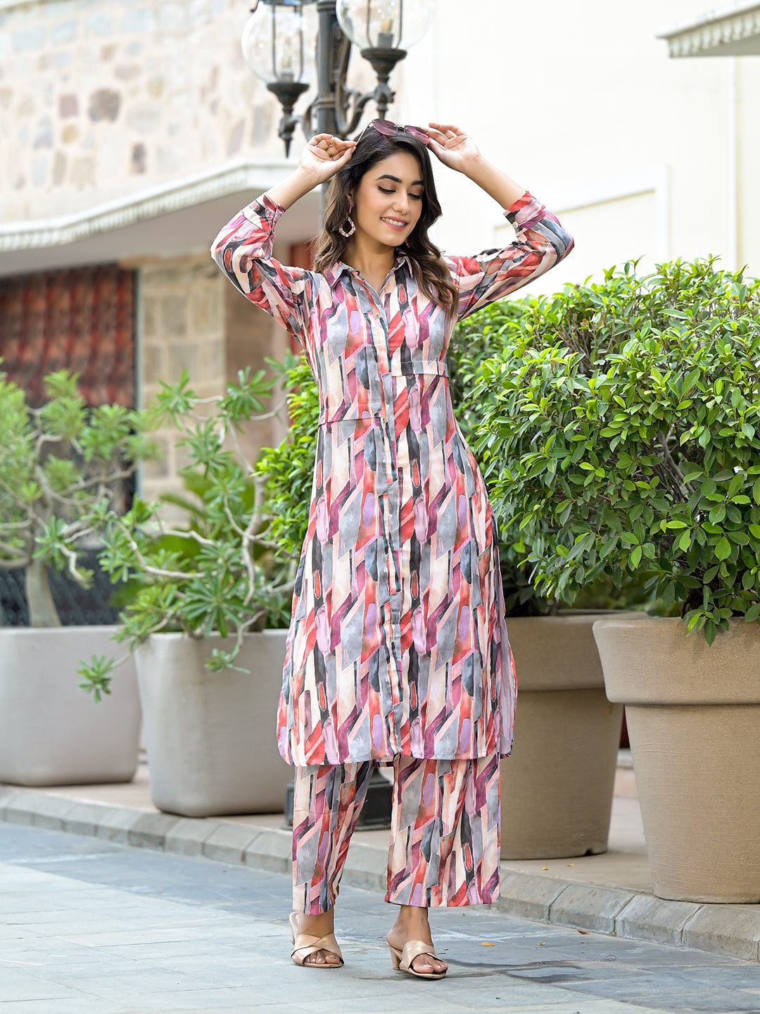 The Kurti Collection Women Multi Colour Shirt Collar Side Slit Tunic Paired With Tonal Bottom