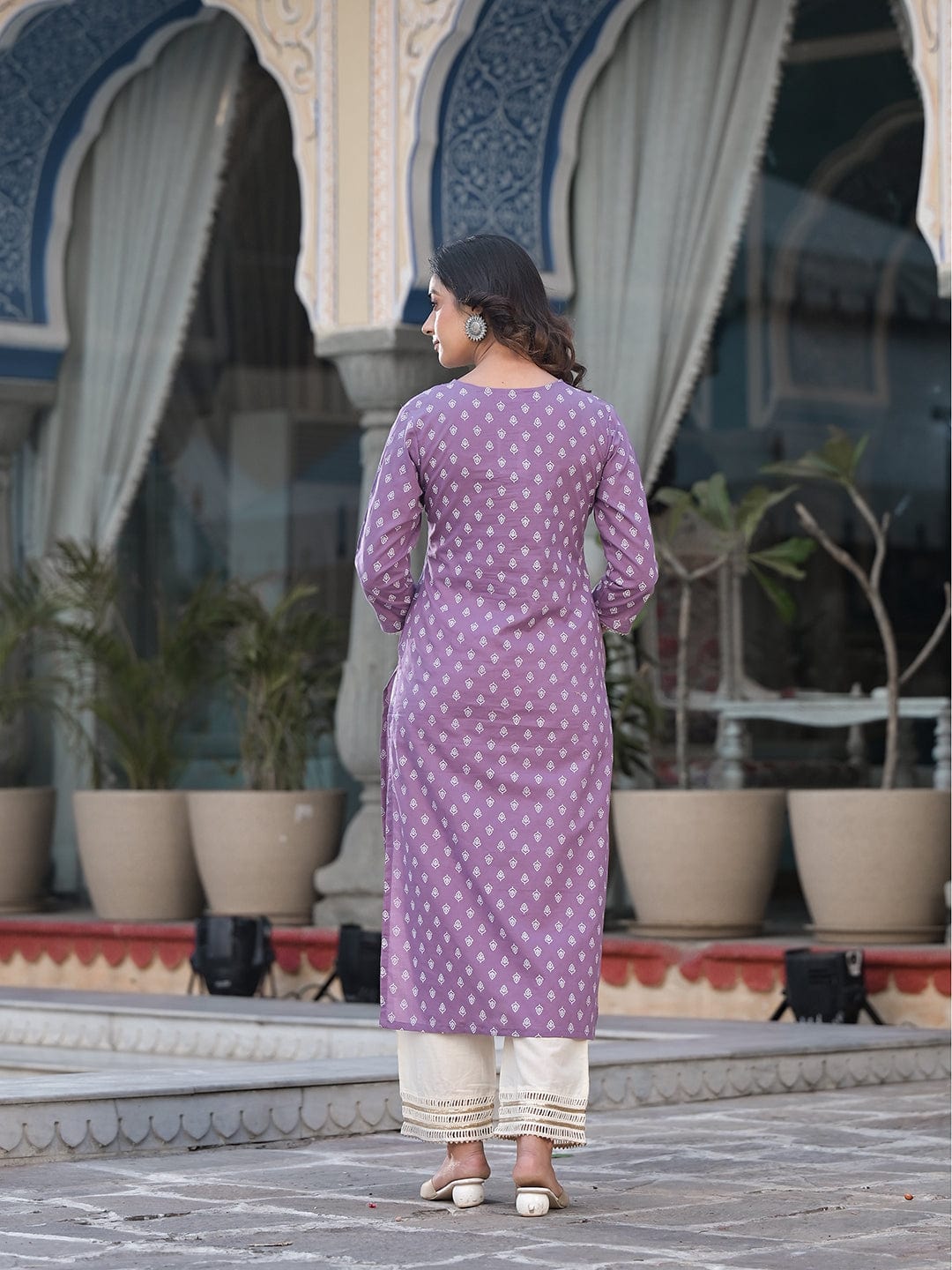 The Kurti Collection Mauve Straight Kurta With Embroidered Yoke